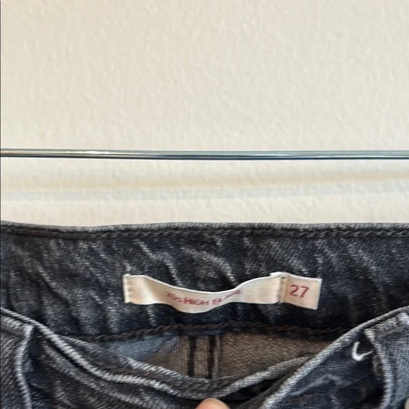 Levi’s Wide Leg Jeans - Picture 3 of 5